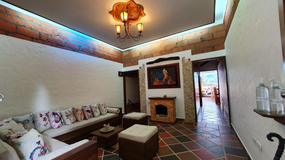 El Quijote Apartahotel ヘリコ エクステリア 写真